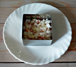 название картинки Салат жареные грибы с яйцом и курицей