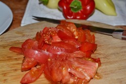 Салат Любимый с колбасой и овощами - шаг 4