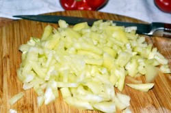 Салат Любимый с колбасой и овощами - шаг 5