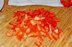 Салат Любимый с колбасой и овощами - шаг 6