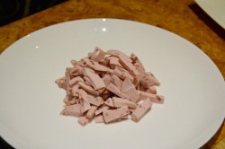 Салат Любимый с колбасой и овощами - шаг 7