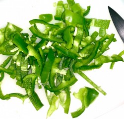 Салат любимый с курицей