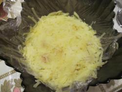 салат грибное лукошко с шампиньонами и солеными огурцами