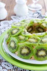 Салат Малахитовый браслет с киви