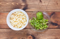 Салат Малахитовый браслет с киви