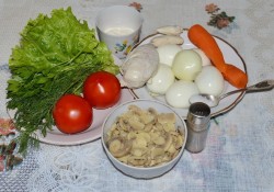 название картинки Салат: маринованные шампиньоны, курица