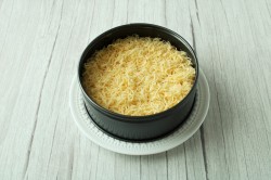 Салат Мимоза с горбушей и сыром