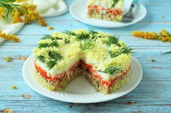 Салат Мимоза с горбушей и сыром