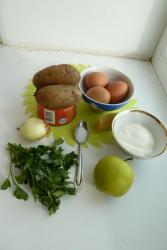 Салат Мимоза с яблоком и пармезаном