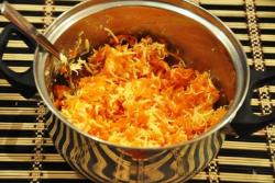 Салат из свеклы с чесноком и сыром Монгольская горка