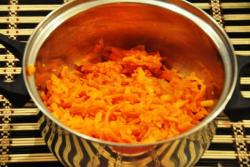 Салат из свеклы с чесноком и сыром Монгольская горка