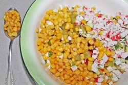 Салат Мозаика с крабовыми палочками