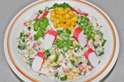 Салат Мозаика с крабовыми палочками