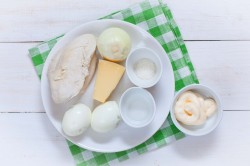 Салат Мужские грезы с курицей