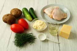 название картинки Салат Муравейник с курицей и картофельной соломкой