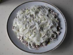 Салат с говядиной сыром яйцами