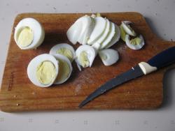 Салат с говядиной сыром яйцами