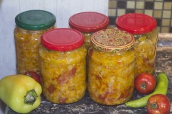 Салат на зиму с рисом и овощами