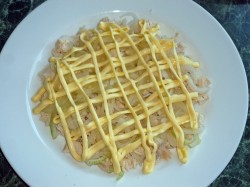 Салат Нежность с огурцами и курицей