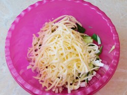 название картинки Салат Нежность с ветчиной и огурцом