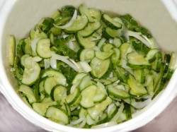 Салат нежный из огурцов на зиму