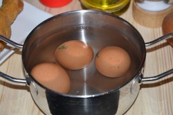 название картинки Салат Невеста с копченой курицей и грибами