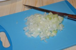 название картинки Салат Невеста с копченой курицей и грибами