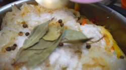 Салат Новинка на зиму Вкусный и съедается за 1 минуту - шаг 13 Салат Новинка на зиму Вкусный и съедается за 1 минуту - шаг 13