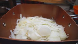 Салат Новинка на зиму Вкусный и съедается за 1 минуту - шаг 6 Салат Новинка на зиму Вкусный и съедается за 1 минуту - шаг 6