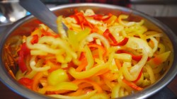 Салат Новинка на зиму Вкусный и съедается за 1 минуту - шаг 9 Салат Новинка на зиму Вкусный и съедается за 1 минуту - шаг 9