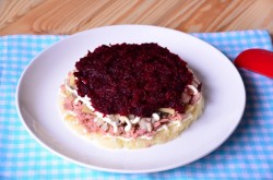 Салат Новогодняя игрушка