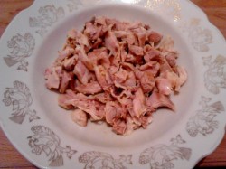 название картинки Салат Обжорка с фасолью консервированной