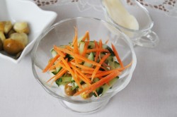 название картинки Салат огурцы грибы сыр