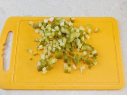 Салат Оливье с курицей