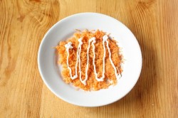 название картинки Салат Орхидея с чипсами и ветчиной