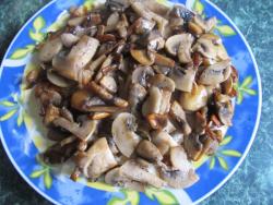 название картинки Салат Подсолнух из курицы с чипсами