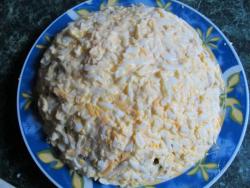 название картинки Салат Подсолнух из курицы с чипсами