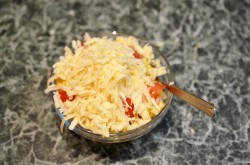 Салат помидоры кукуруза сыр