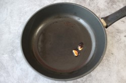 название картинки Салат с морскими гребешками