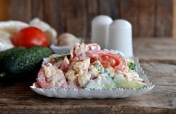 название картинки Салат помидоры с огурцами и сыром