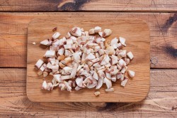 название картинки Салат рафаэлло с курицей и грибами