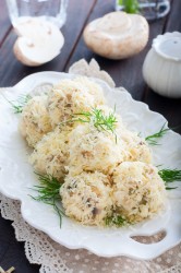 название картинки Салат рафаэлло с курицей и грибами