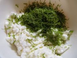 название картинки Салат Ревнивец с курицей и сухариками