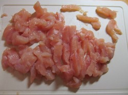 название картинки Салат Ревнивец с курицей и сухариками