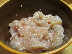 название картинки Салат Ревнивец с курицей и сухариками