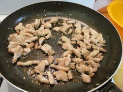 название картинки Салат Ревнивец с курицей и сухариками