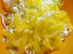 название картинки Салат Ревнивец с курицей и сухариками