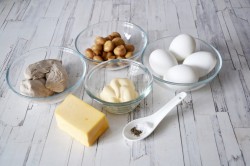 название картинки Салат Ромашка с чипсами