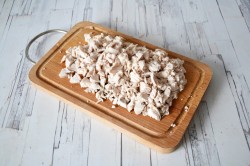 название картинки Салат Ромашка с чипсами