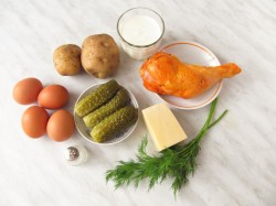 название картинки Салат Ромашка с копченой курицей